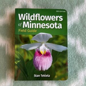 NWT Wildflowers of Minnesota Field Guide